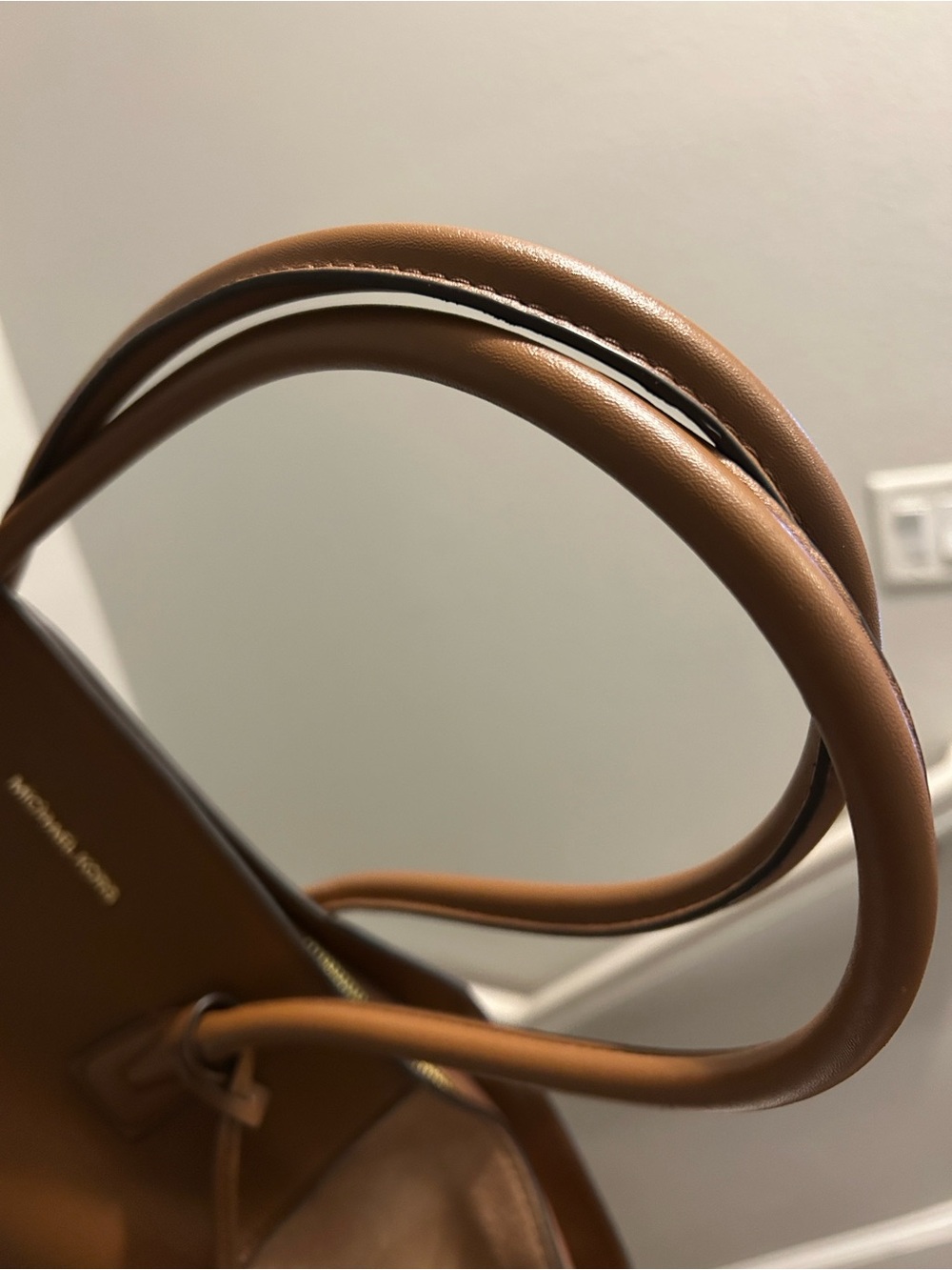 Michael Kors Avril X-Large Brown Leather Tote Bag - Picture 7 of 15